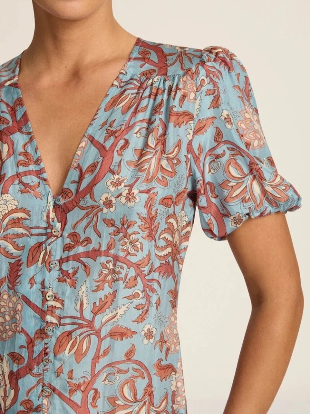 NWT Hannah Artwear Olivia Button Front Silk Midi Dress in Fernando Sky size 1/S - Picture 3 of 6